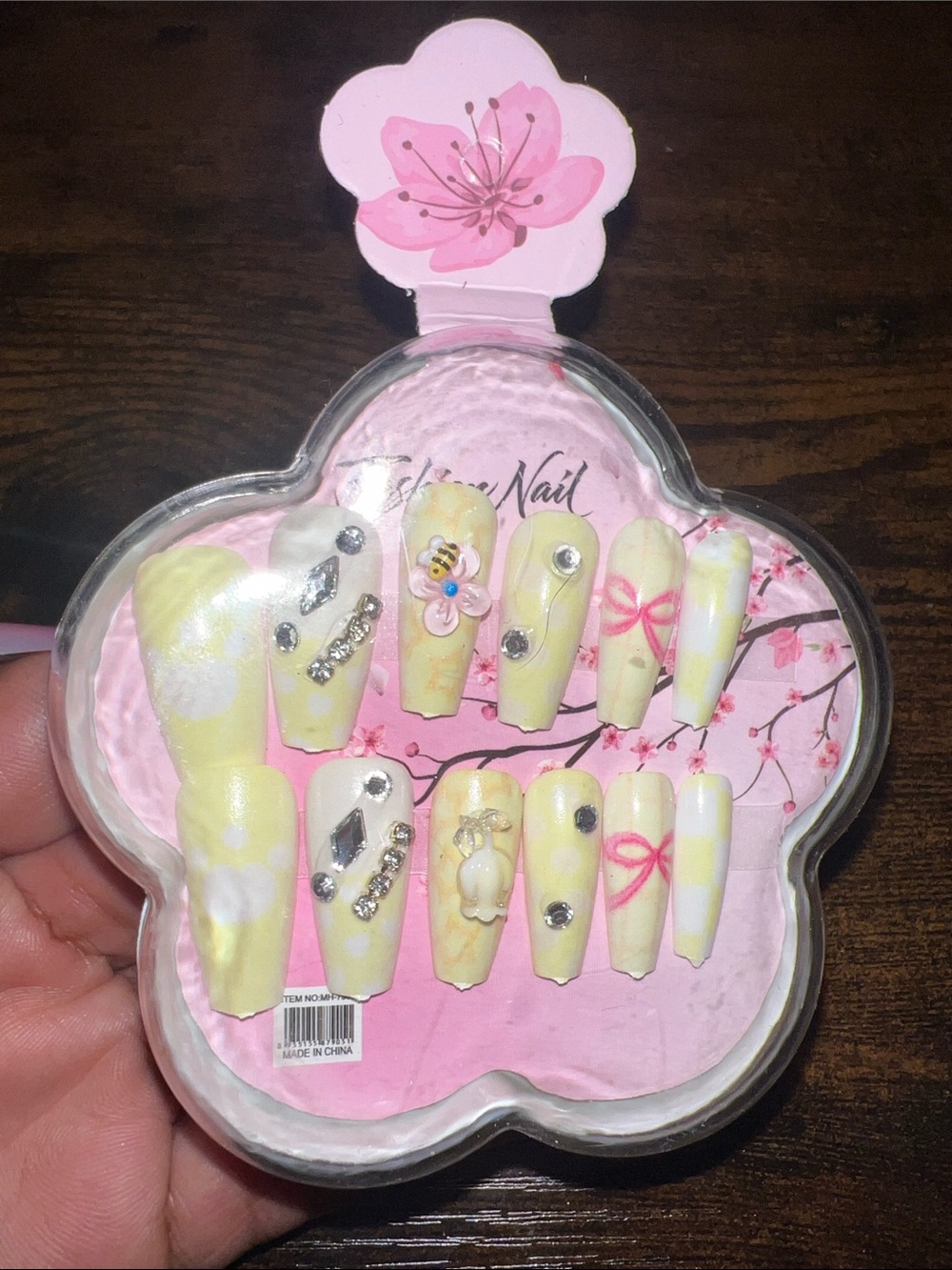 Yellow Floral Accent Press-On Nail Set by